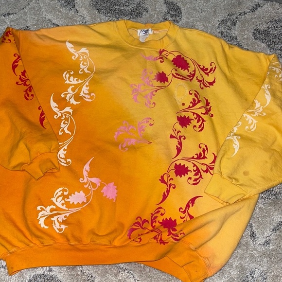 Vinnies Pauline’s Brooklyn NYC vintage Exclusive Crewneck